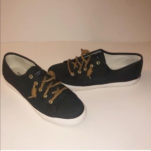 Sperry slip on boat shoes/sneaker